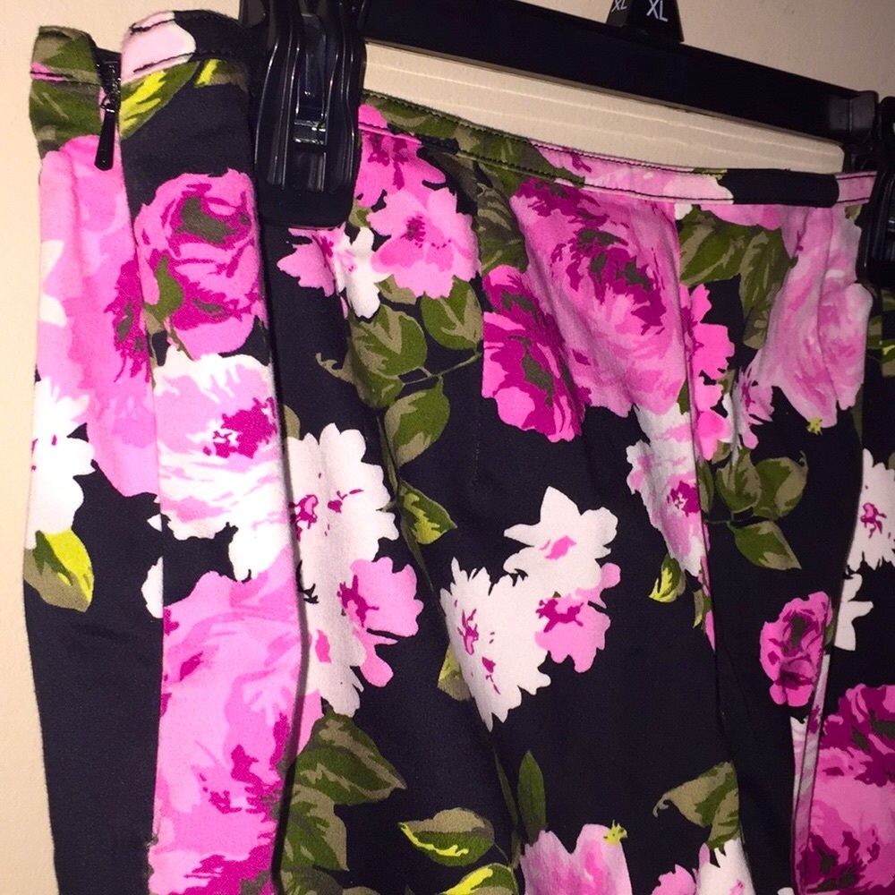 St. John's Bay Pink Floral Ankle Pants - Picture 7 of 8